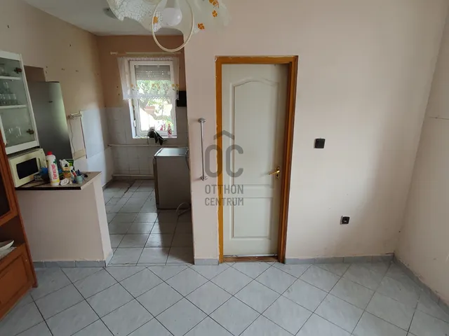 Eladó ház Pétfürdő 2978 nm