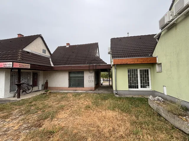 Eladó kereskedelmi és ipari ingatlan Várpalota, Kálvária 60 nm
