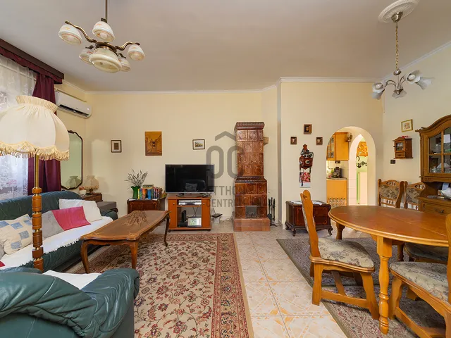 Eladó ház Budapest XVI. kerület, Rákosszentmihály 183 nm
