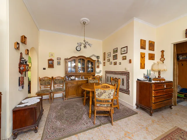 Eladó ház Budapest XVI. kerület, Rákosszentmihály 183 nm
