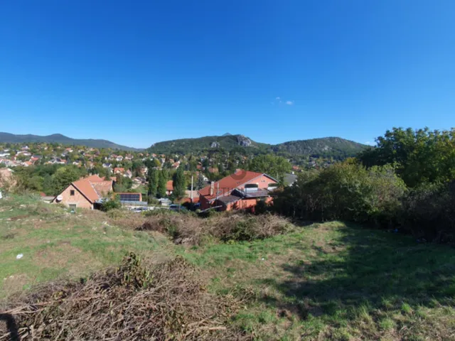 Eladó telek Csobánka 720 nm