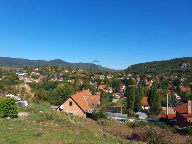 Eladó telek Csobánka 720 nm