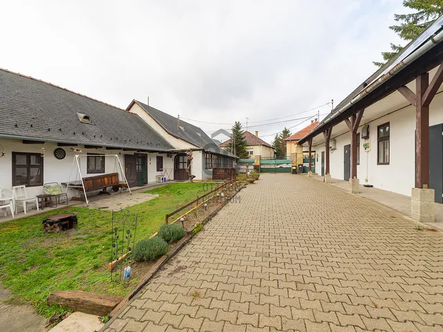 Eladó ház Mogyoród 213 nm