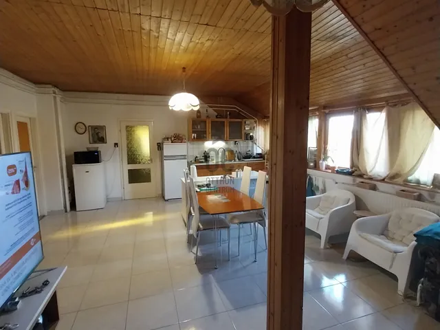 Eladó ház Budapest XVI. kerület, Rákosszentmihály 210 nm