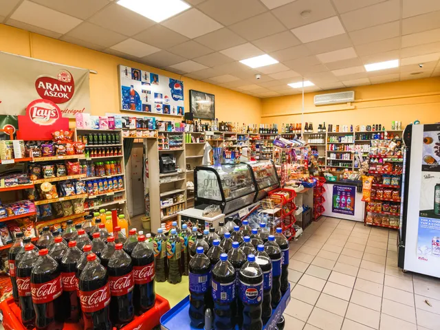 Eladó kereskedelmi és ipari ingatlan Budapest XX. kerület, Pesterzsébet-Szabótelep 125 nm