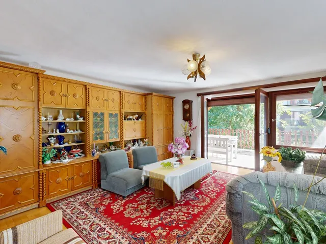 Eladó ház Budapest II. kerület, Budaliget, József Attila útja 51. 190 nm