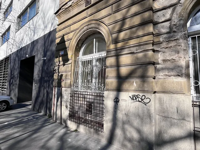 Eladó lakás Budapest VIII. kerület, Diószegi Sámuel utca 42 nm