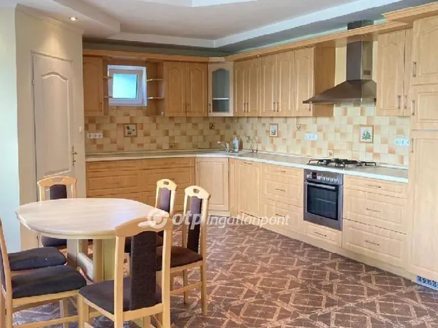 Kiadó ház Dunakeszi 154 nm