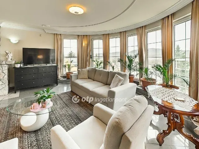 Eladó ház Budapest II. kerület 360 nm