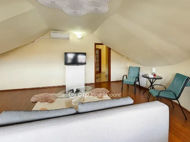 Eladó ház Budapest II. kerület 360 nm