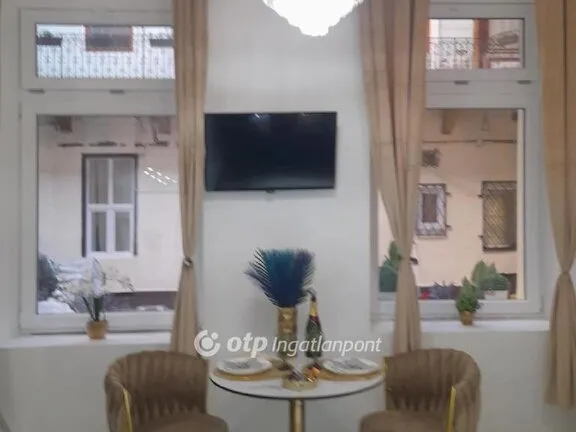 Eladó lakás Budapest VI. kerület 10 nm