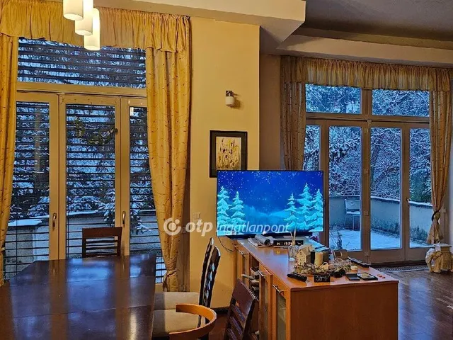 Eladó ház Budapest XI. kerület 417 nm