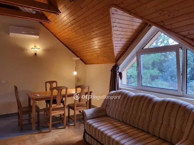 Eladó kereskedelmi és ipari ingatlan Siófok 260 nm