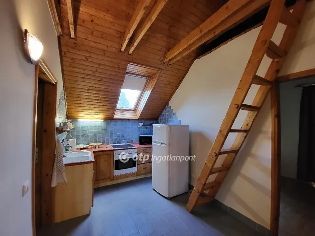 Eladó kereskedelmi és ipari ingatlan Siófok 260 nm