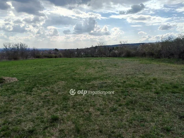 Eladó telek Tök 2223 nm