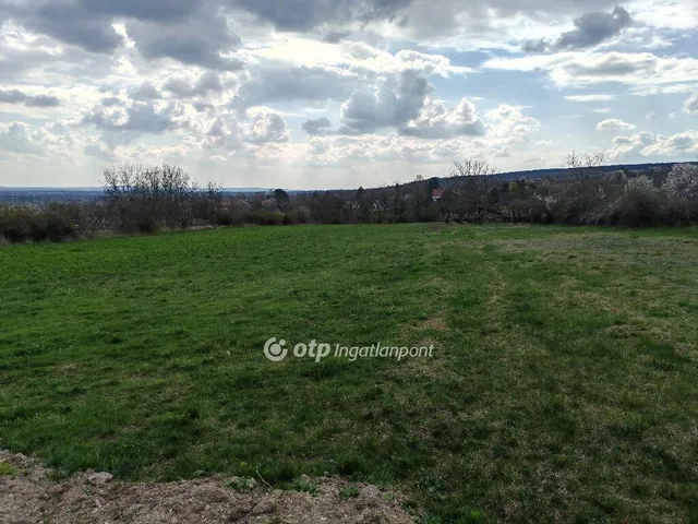 Eladó telek Tök 2223 nm