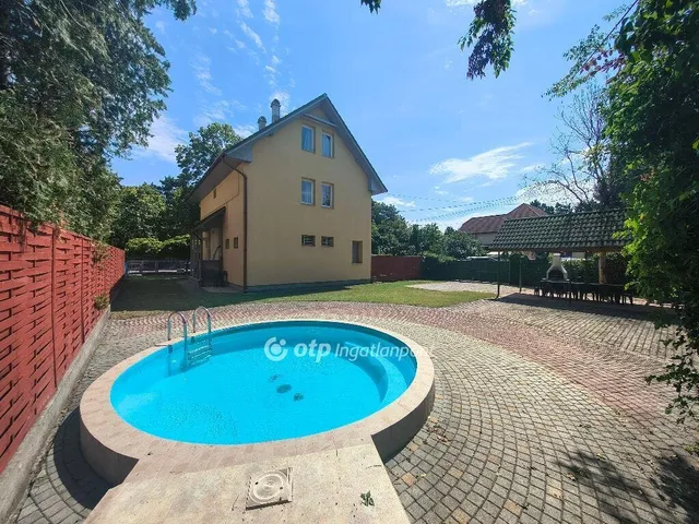Eladó ház Siófok 243 nm