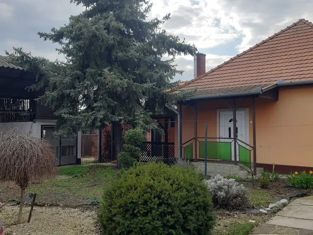 Eladó ház Derecske 82 nm