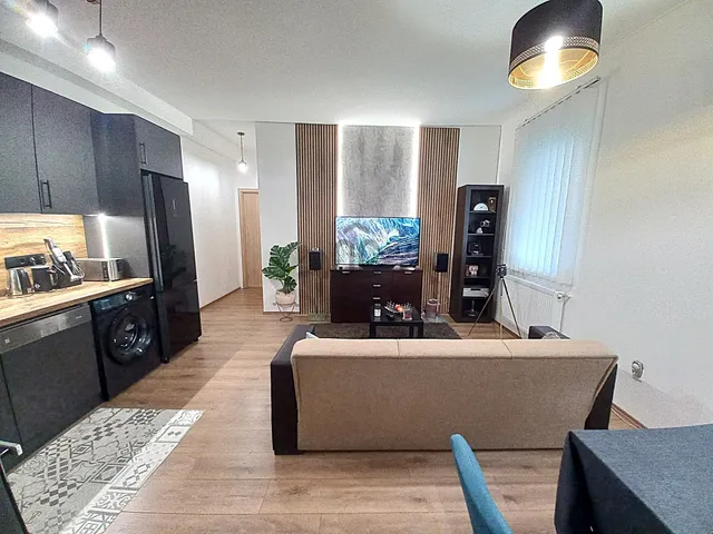 Eladó ház Debrecen, Óváros 200 nm