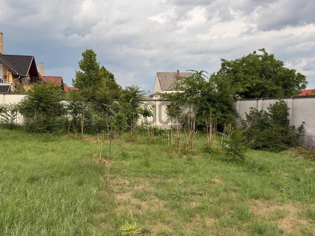 Eladó telek Debrecen, Szabadságtelep 750 nm