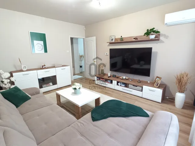 Eladó lakás Debrecen, Széchenyikert 76 nm