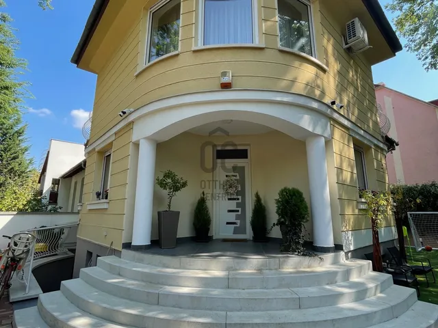Eladó ház Debrecen, Nagyerdő 213 nm