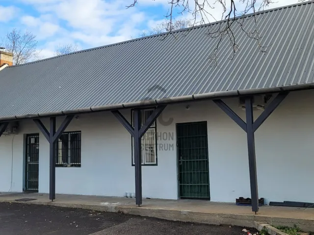 Kiadó kereskedelmi és ipari ingatlan Debrecen, Hatvan utcai kert 280 nm