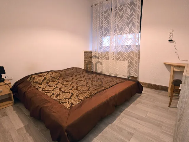 Eladó kereskedelmi és ipari ingatlan Debrecen, Belváros 58 nm