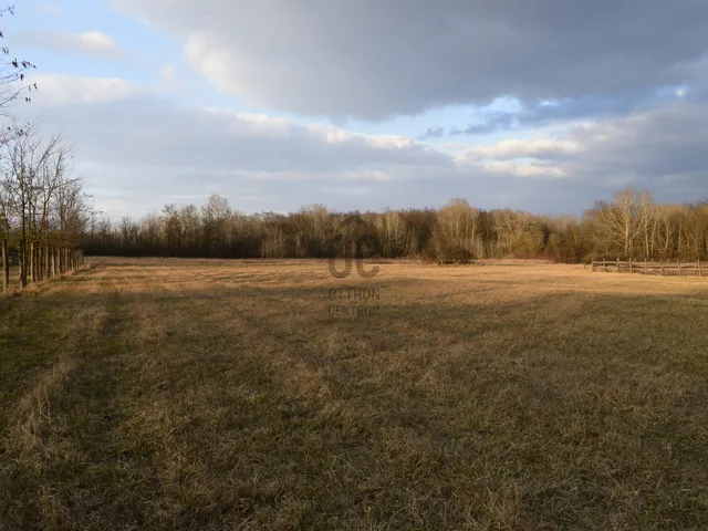 Eladó telek Debrecen 9809 nm