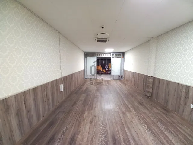 Kiadó kereskedelmi és ipari ingatlan Debrecen, Belváros 30 nm