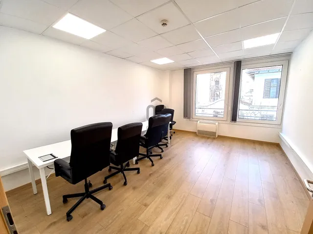 Kiadó kereskedelmi és ipari ingatlan Debrecen, Belváros 30 nm