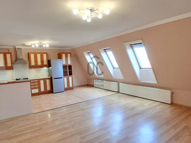 Kiadó lakás Debrecen, Belváros 64 nm