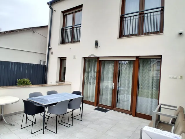 Kiadó ház Debrecen 240 nm