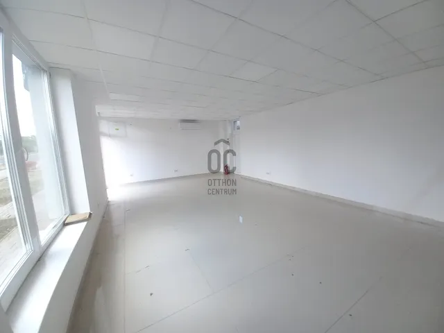 Kiadó kereskedelmi és ipari ingatlan Tiszaújváros 95 nm