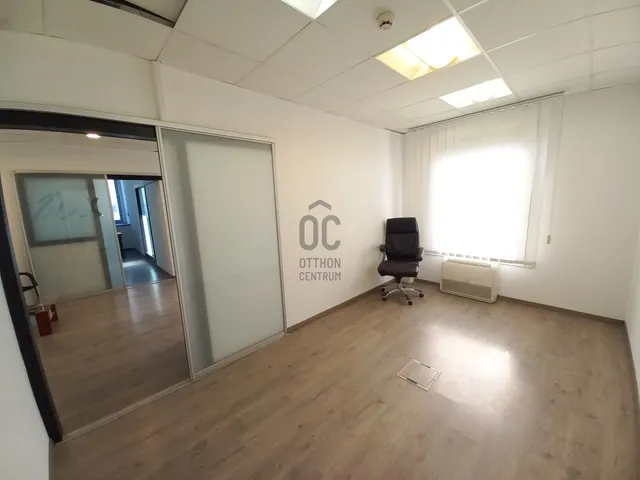 Kiadó kereskedelmi és ipari ingatlan Debrecen, Belváros 76 nm