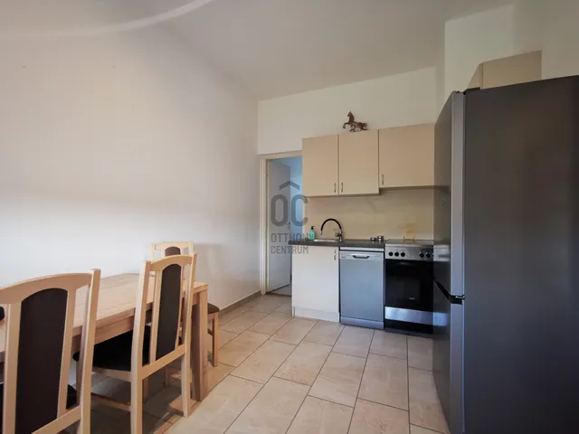 Kiadó ház Székesfehérvár, Öreghegy 105 nm