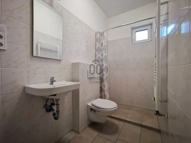 Kiadó ház Székesfehérvár, Öreghegy 105 nm