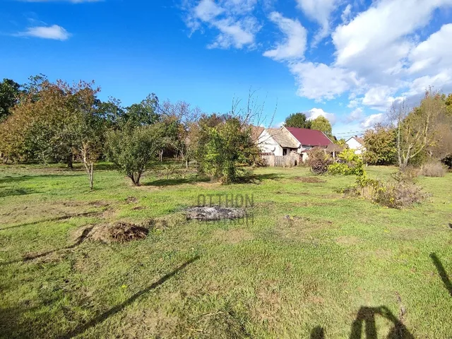 Eladó telek Sárosd 980 nm