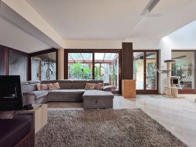 Eladó ház Velence 375 nm