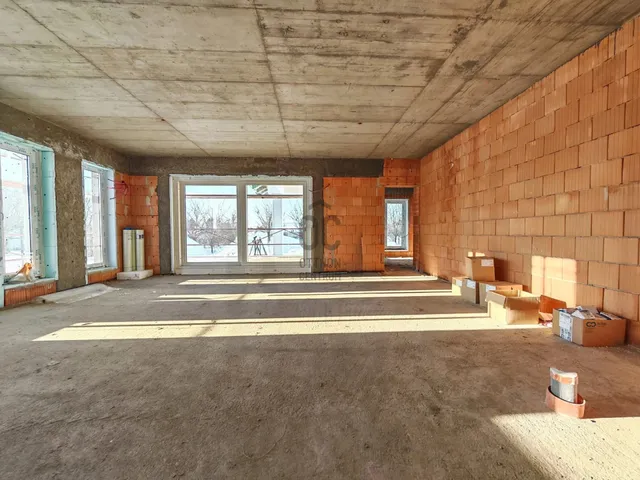 Eladó ház Székesfehérvár, Öreghegy 200 nm