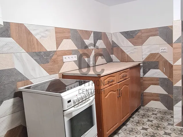 Kiadó lakás Székesfehérvár, Belváros 26 nm