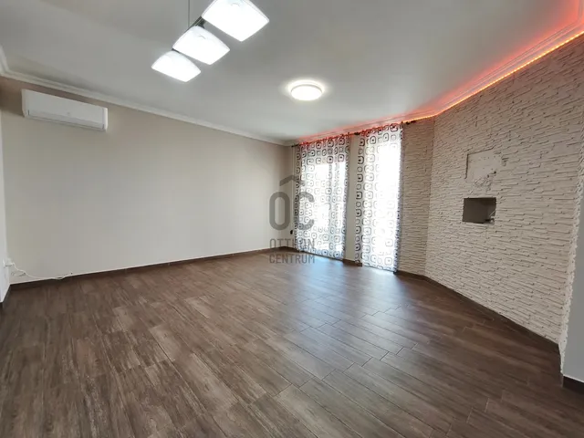 Eladó lakás Székesfehérvár, Belváros 71 nm