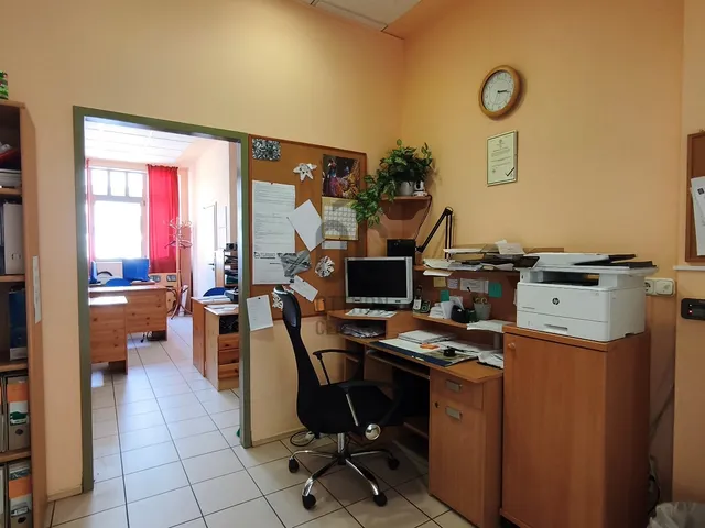 Eladó kereskedelmi és ipari ingatlan Székesfehérvár, Belváros 28 nm