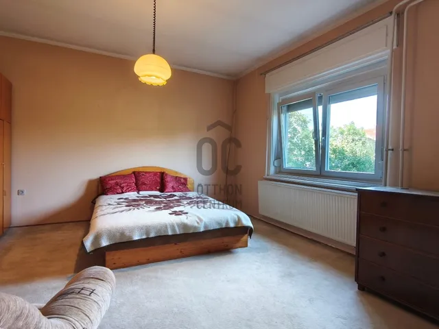 Eladó ház Székesfehérvár, Vezérutcák 105 nm