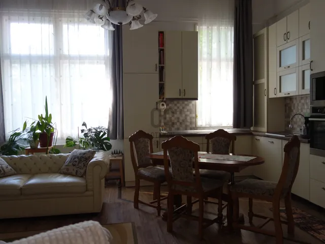 Eladó lakás Budapest XIV. kerület, Herminamező 68 nm