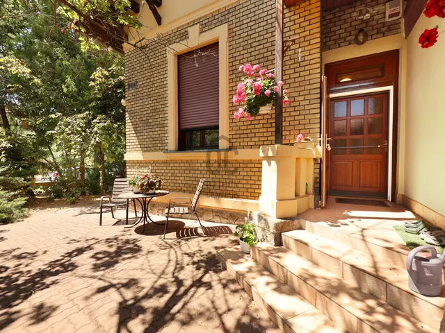Eladó ház Budapest XVI. kerület, Sashalom 210 nm