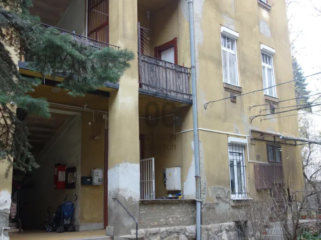 Eladó kereskedelmi és ipari ingatlan Budapest XIV. kerület, Herminamező 370 nm