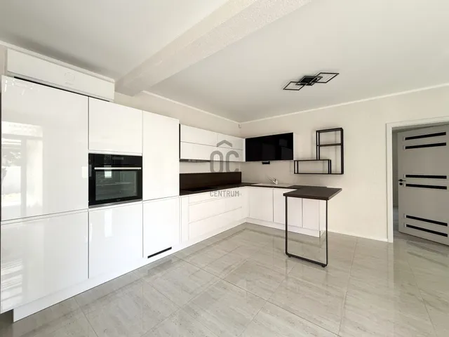 Kiadó ház Siófok, Belváros 115 nm