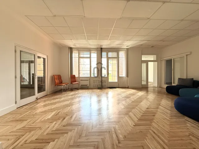 Eladó lakás Budapest VI. kerület 153 nm