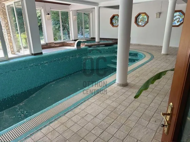 Eladó ház Érd, Fenyves-Parkváros 884 nm